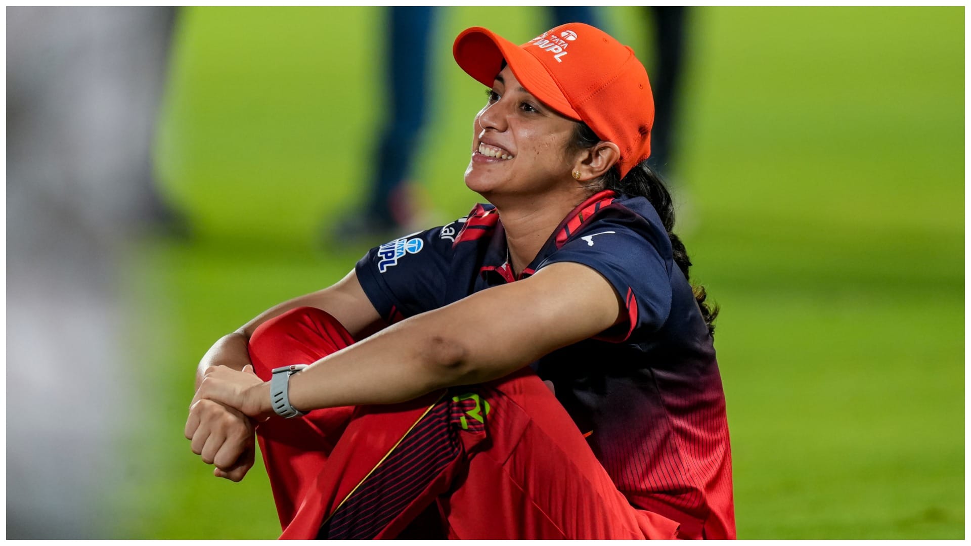 WPL 2026 Photos: Smriti Mandhana Consoles Tearful Jemimah Rodrigues After RCB Win, Heartwarming Moment