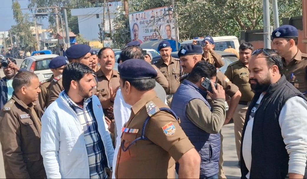 Kotdwar Baba controversy: Azad Samaj Party state president convoy stopped at UP border, Deepak receives a vide