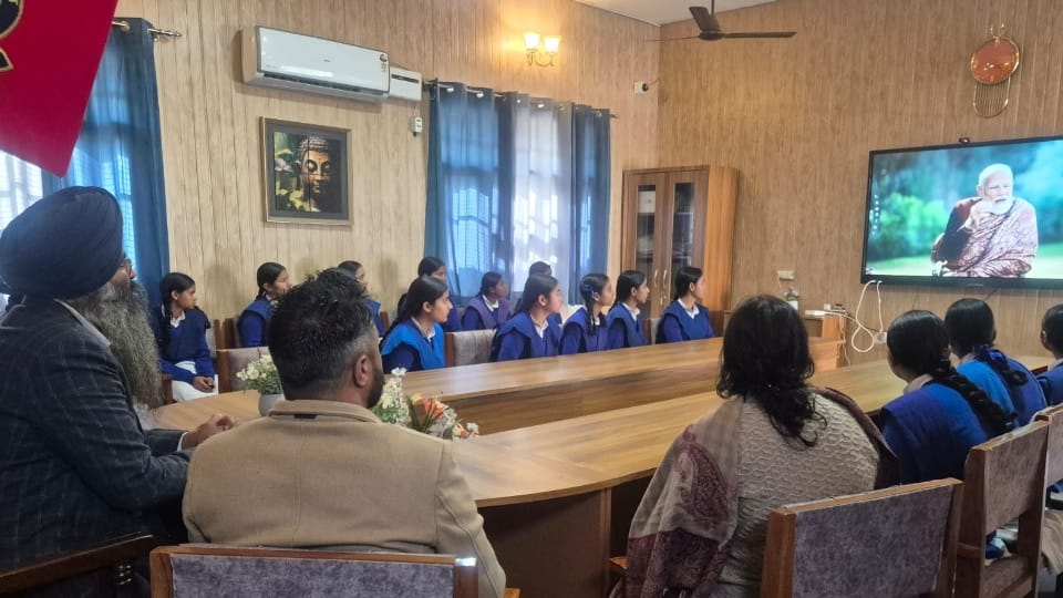 Live broadcast of Pariksha Pe Charcha in government schools of Barnala