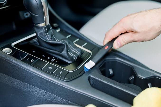 5 Easy Ways to Keep Your Car Clean, Fresh and Odour-Free