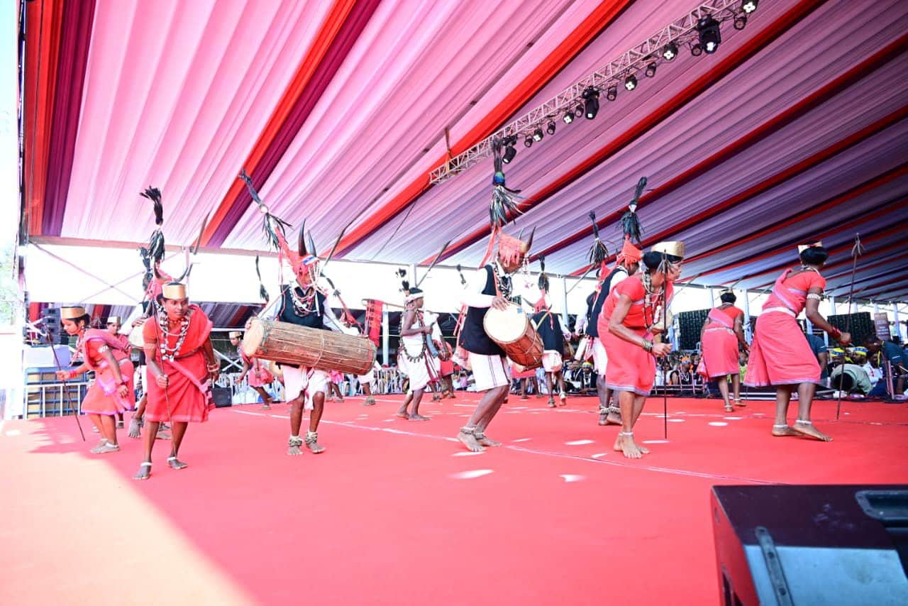 CG: President Draupadi Murmu was overwhelmed after witnessing Bastar Pandum, see here photos