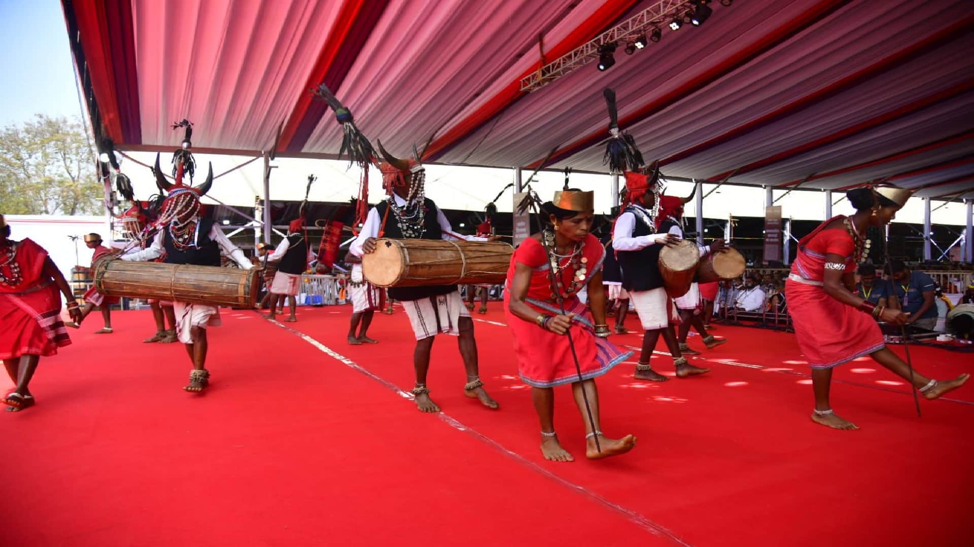 CG: President Draupadi Murmu was overwhelmed after witnessing Bastar Pandum, see here photos