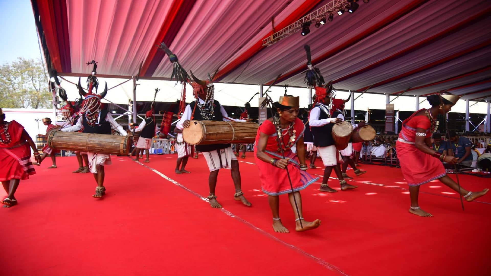 CG: President Draupadi Murmu was overwhelmed after witnessing Bastar Pandum, see here photos