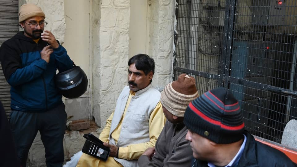 Delhi janakpuri pothole death Family members said mobile phone kept ringing all night