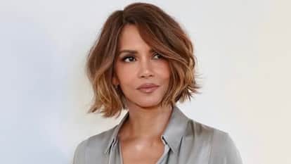 Halle Berry Hollywood Actress Confirmed Her Engaged To Musician Van Hunt Want To Married