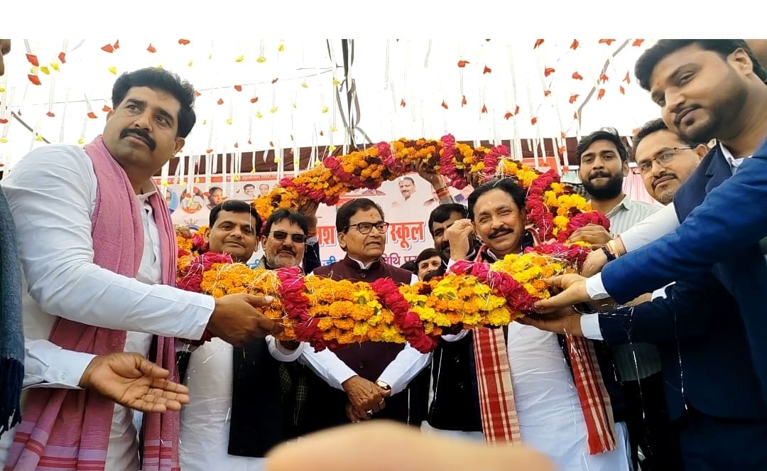 Auraiya Ramgopal Yadav says district magistrates are manipulating SIR at the behest of Lucknow