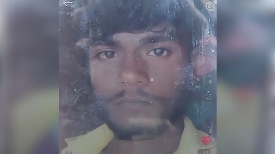 Mathura road accident Pramod called his brother Anshu and says I wont survive now After accident