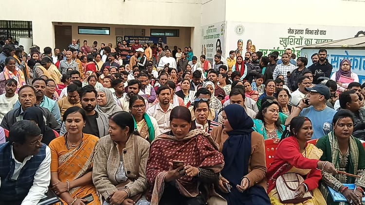 झारखंड नगर निकाय चुनाव: रांची मेयर पद के लिए प्रत्याशी रोशनी को बिस्किट, रमा खलखो को बेंच का निशान मिला; जानें