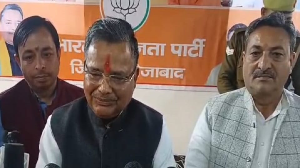Tourism Minister Jaiveer Singh said that insult to Brahmin community will not be tolerated