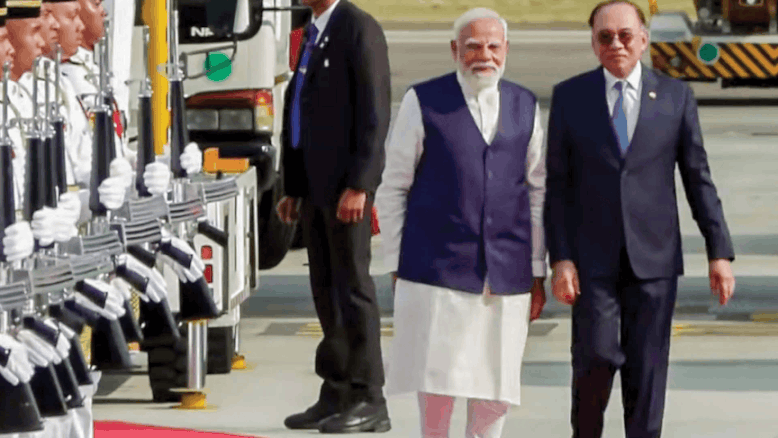 PM Modi Malaysia Visit Photos:  Anwar Ibrahim Welcomses and Modi Strong Symbolic Message Beyond Diplomacy