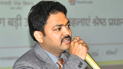 Village heads honored on Amar Ujala platform in Bareilly