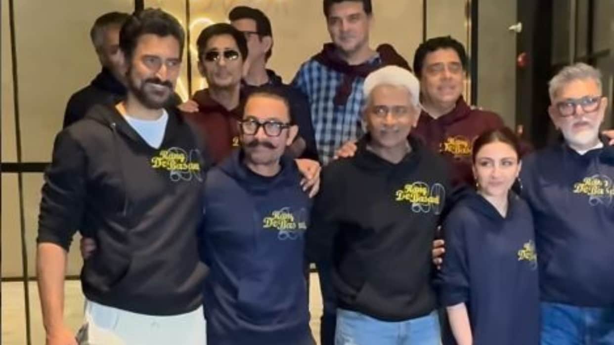 Rang De Basanti cast including Aamir khan and Soha Ali Khan get together to celebrate 20 years