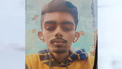 Kanpur: Two young men killed in separate truck and motorcycle accidents