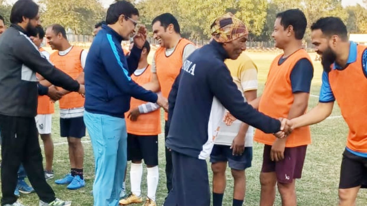 Football competition Plant Division won with half-volley goal from forward Rahul in varanasi