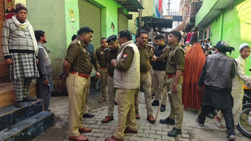 cloth merchant wife was murdered in Rampur and cash and jewelry were looted