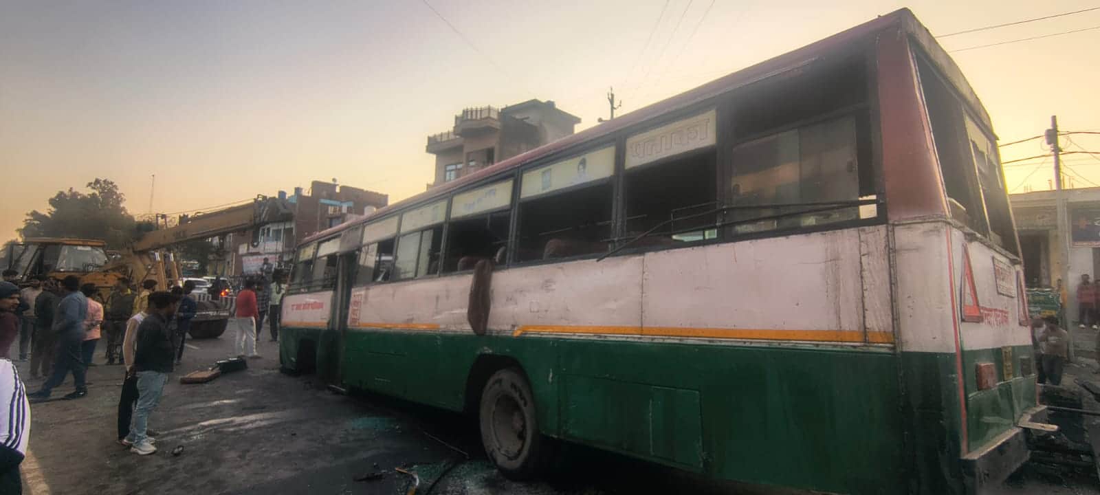 bus overturns on Kasganj-Etah road 25 passengers injured five seriously injured