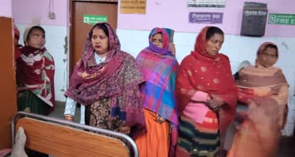 Farrukhabad Villagers fall from moving tractor one dead and another injured body sent for post mortem