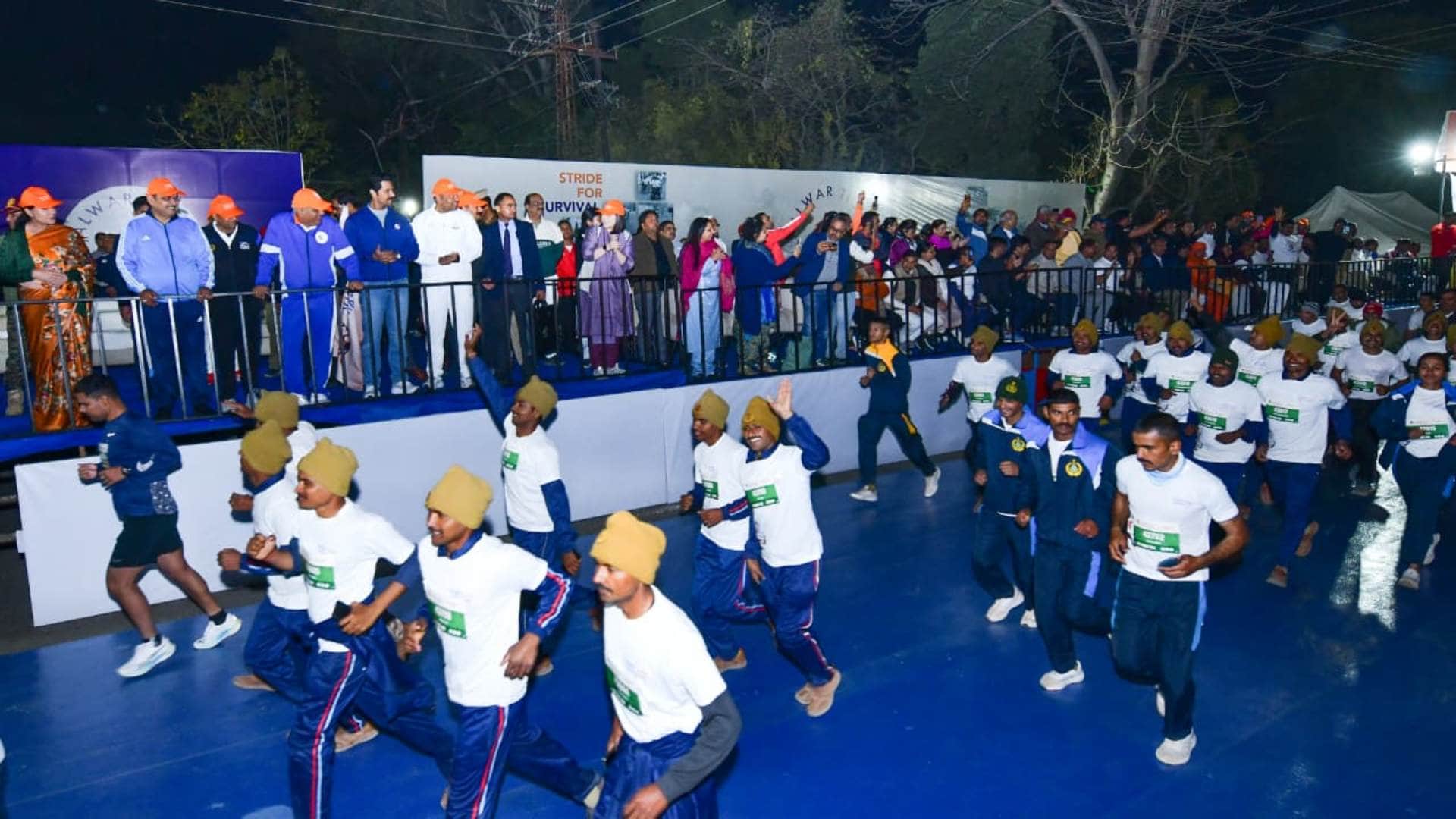 Alwar News: 18,600 runners from 8 countries participated in the Alwar Tiger Marathon 2026.