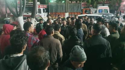 UP: Firing between two parties in a farm house over property dispute in Saharanpur, youth shot dead