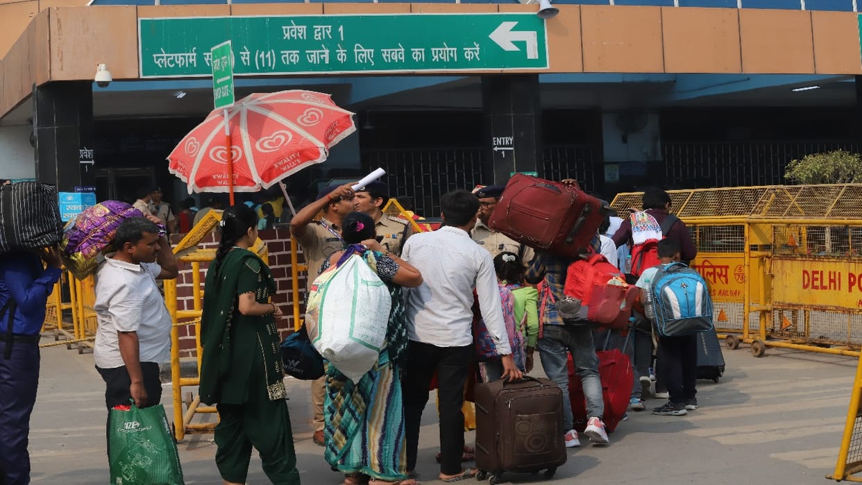 Anand Vihar station to be hi tech 1.79 crore to be spent modern platform systems to be installed