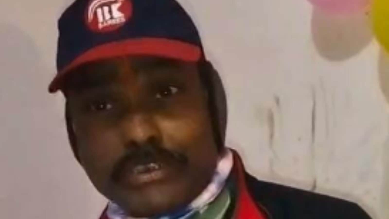 आरोपी के खिलाफ एफआईआर दर्ज की गई है।