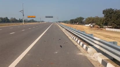 Rae Bareli road accident: Three bodies were taken out simultaneously, causing chaos in the village