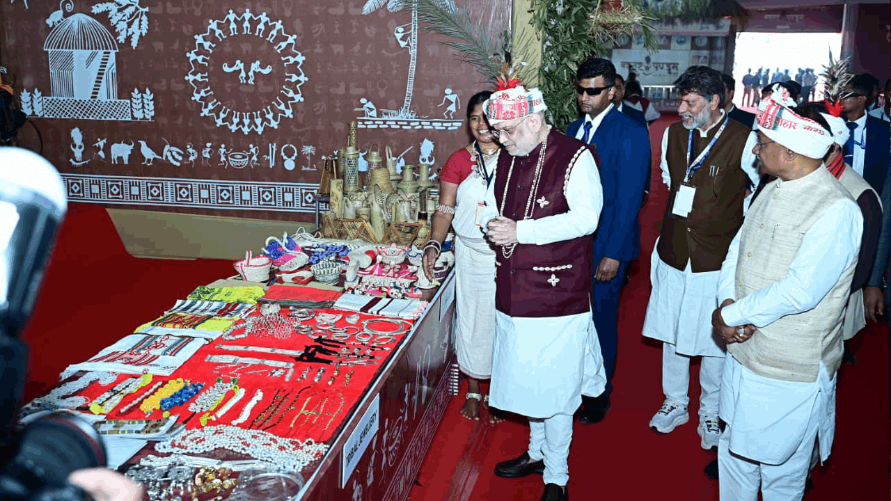 Amit Shah visited exhibition based on tribal traditions and culture On losing ceremony of Bastar Pandum