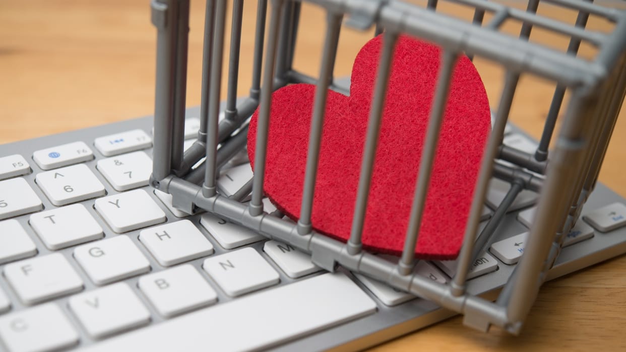 Valentine week 2026 cyber crime safety tips in valentine day