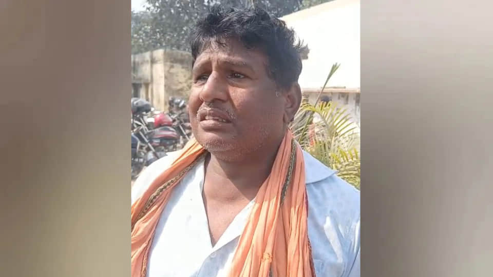 Abhishek was murdered on suspicion relationship, Two brothers caught him his husband slit his throat