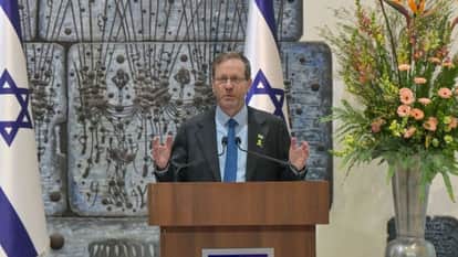 Israeli President Isaac Herzog arrives Australia Will meet with the Jewish community News In Hindi