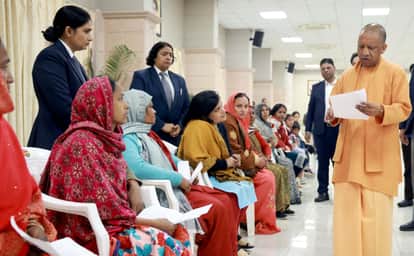 CM's public meeting: Soldier arrives with complaint of land encroachment, Yogi gives these instructions; pampe