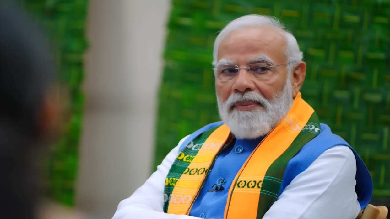 Pariksha Pe Charcha 2026: PM Modi Advises Students on AI Use, Stress Relief and Smart Exam Preparation