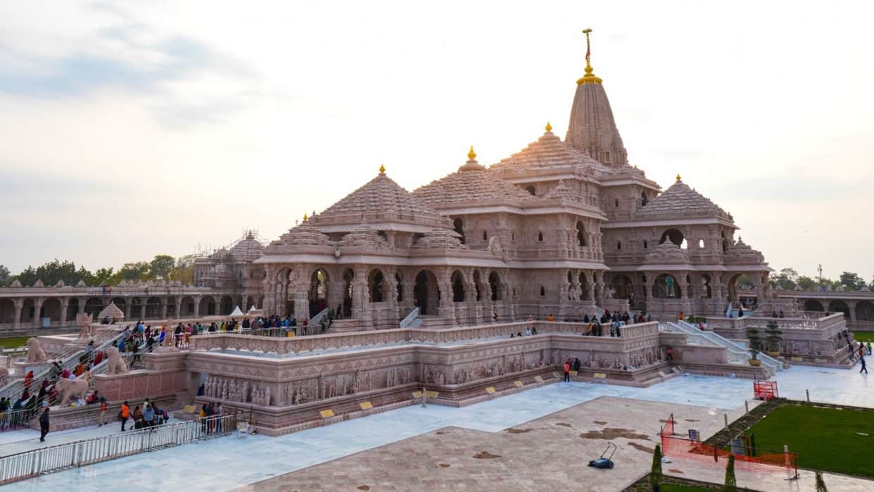Ayodhya: Forensic verification of 30 Ram Mandir bank lockers intensified.