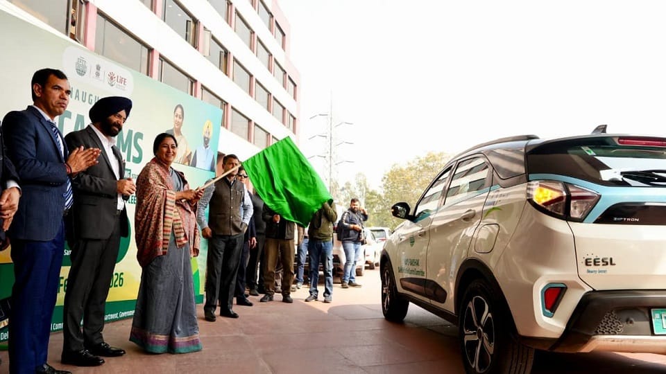 CM Rekha Gupta launches 6 new air monitoring stations and 100 'Vayu Rakshak' initiatives