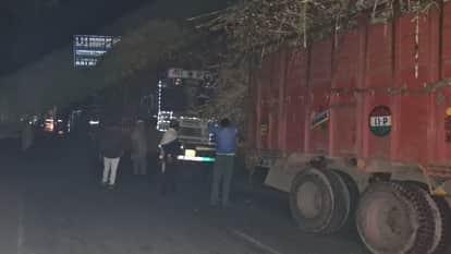 Meerut: Road rage on Meerut-Baraut road, attempt to crush car with dumper, stone pelting and firing