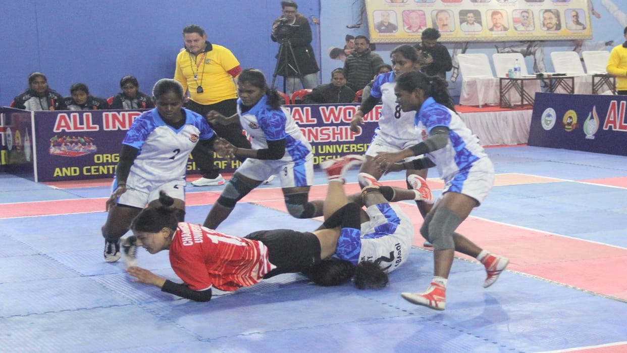 Dharamshala: Kurukshetra University won the Kabaddi match by all outing Raipur team 10 times.