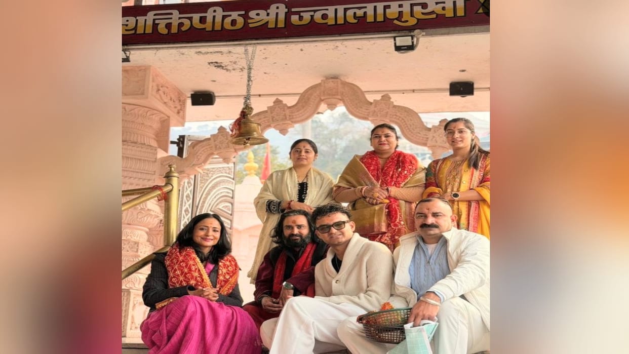 Kangra: TV actress Lata Sabharwal reached the court of Maa Jwalaji