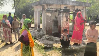 five-year-old girl died after falling into well in Raebareli She come to her aunt house for mundan ceremony