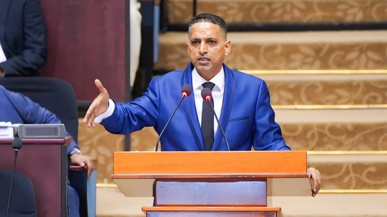 Guyanese MP Vikash Ramkisoon Defends His Hindi Proficiency in Parliament, Silencing Critics; Watch Video