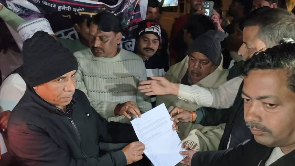 candlelight vigil was held in protest against blast at Shia mosque effigy of Pakistan was burnt in Shravasti