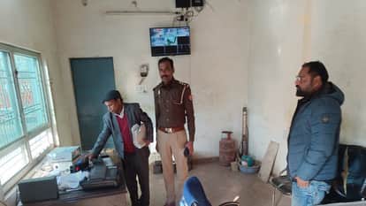 Small chip theft of heavy truck cargo