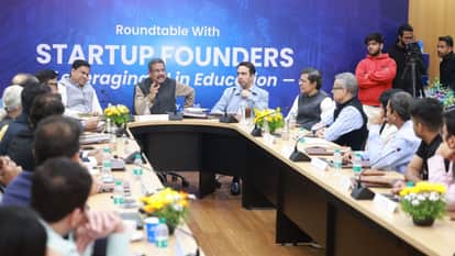 Dharmendra Pradhan Chairs AI Roundtable at IIT Delhi with Edtech Startups, Focus on NEP 2020 and Future Learn