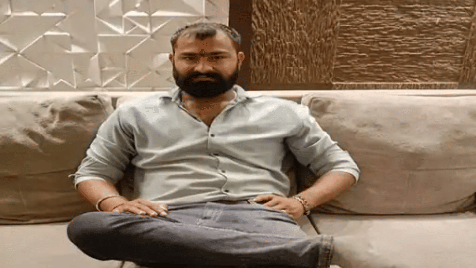 Indore News Bouncer stabbed to death near Orbit Mall in Vijay Nagar area