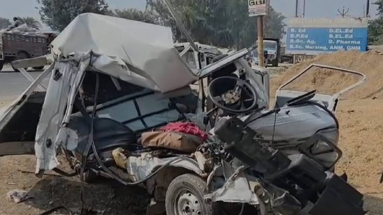 Lucknow: A brick-laden tractor-trolley collided with a van, killing one person and destroying the van.