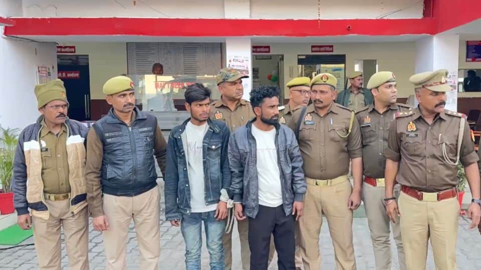 Jhansi murder Wife her husband Killed by lover Husband gave money for children education wife bought pistol