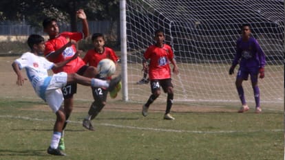 Sports news in Varanasi Olympian Lalit Upadhyay said SAI hockey center be re-established in UP college