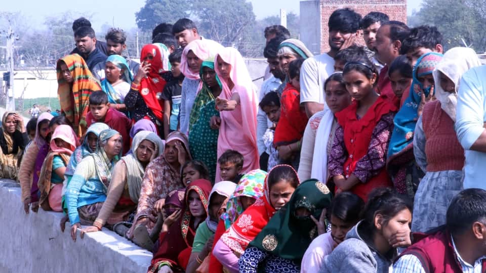 Mathura murder and suicide Manish made last call to priest no evidence of any dispute between husband and wife