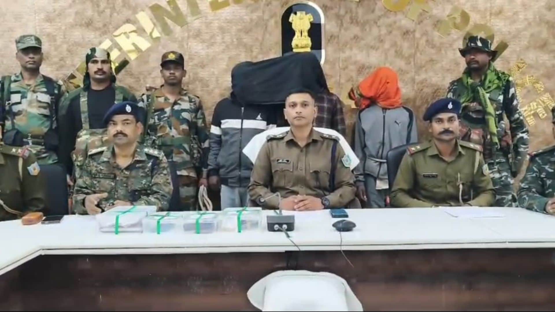 पुलिस की गिरफ्त में आरोपी