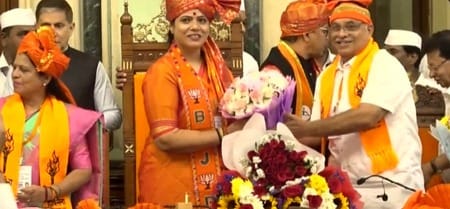 BJP councilor Ritu Tawde elected unopposed as Mumbai Mayor, Sanjay Ghadi becomes Deputy Mayor