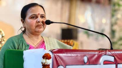 Bihar Saharsa Mayor and her secretary accused of misusing government funds directed to file FIR